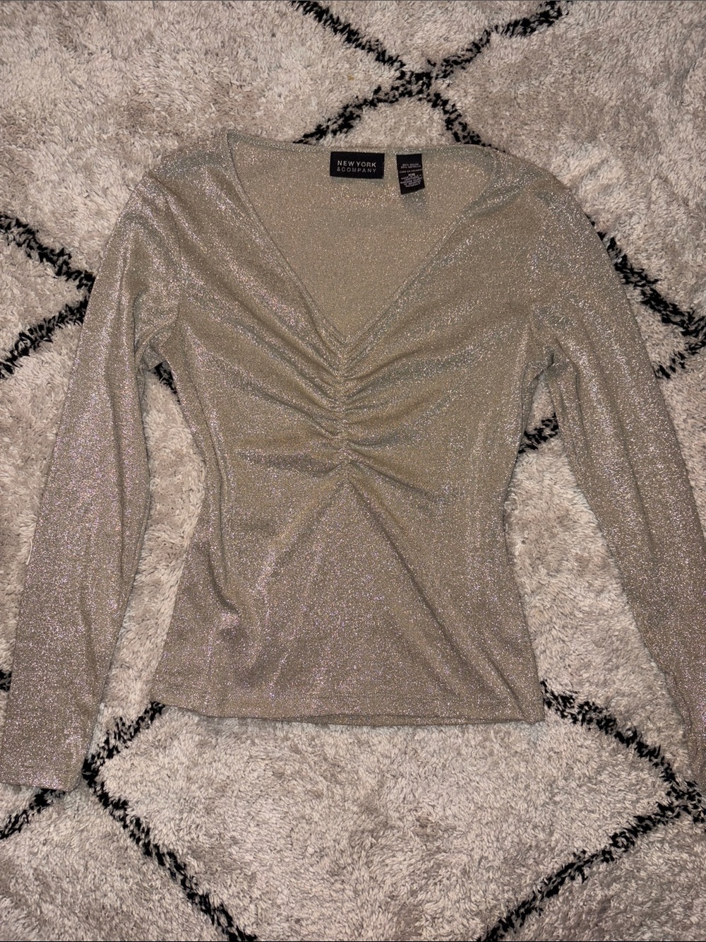 New York & Company Shimmery Gold V-Neck Ruched Long Sleeve Top 90s Y2K